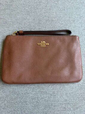 Coach Small Brown Leather Wristlet Zip Around Wallet Pebbled